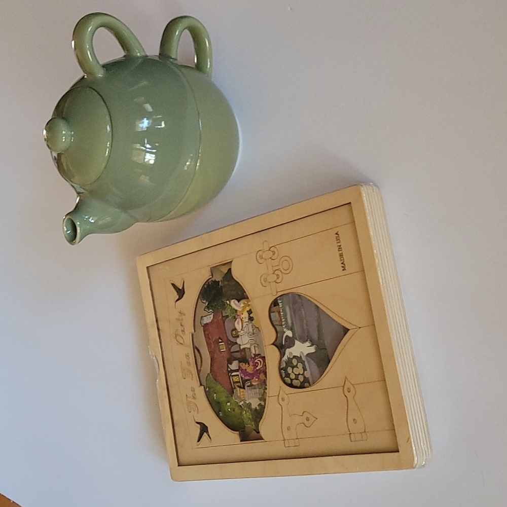Cute tea set with wooden story slides/ storybook
